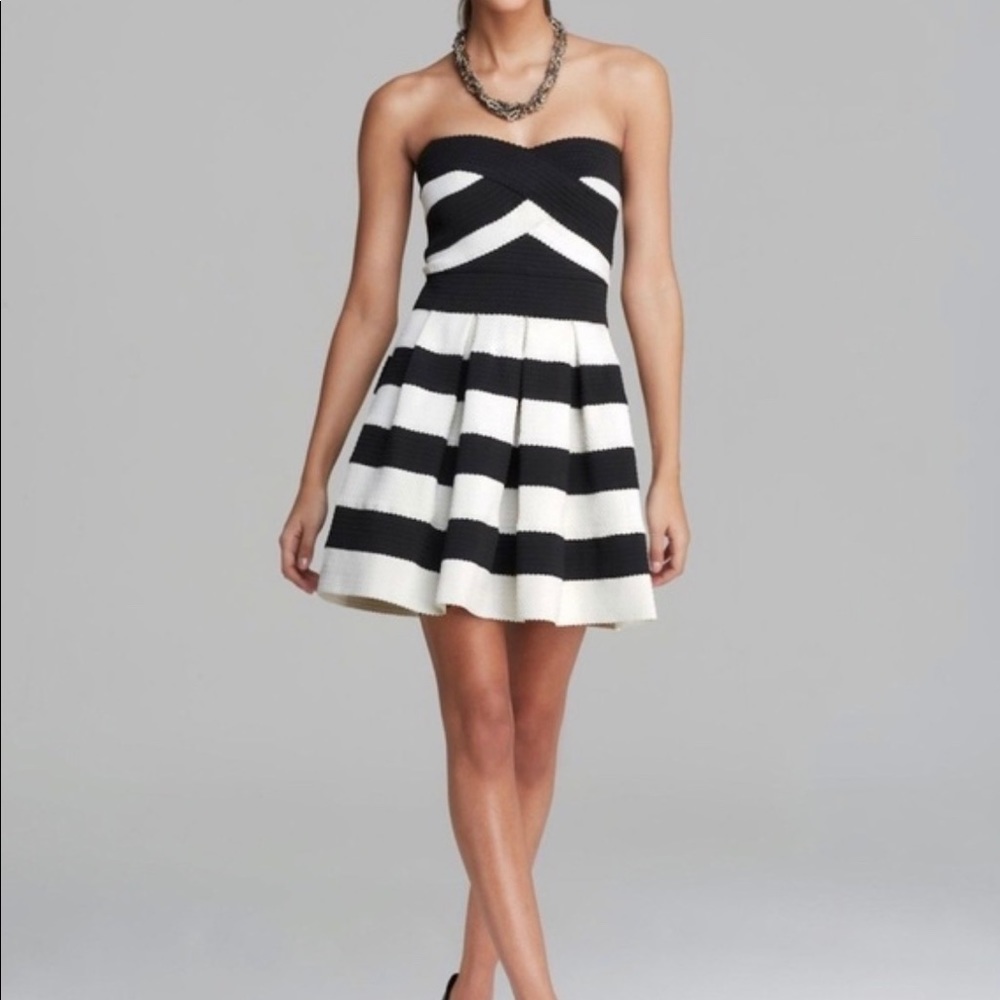 BCBGMaxAzria Alythea Sweetheart Strapless Dress